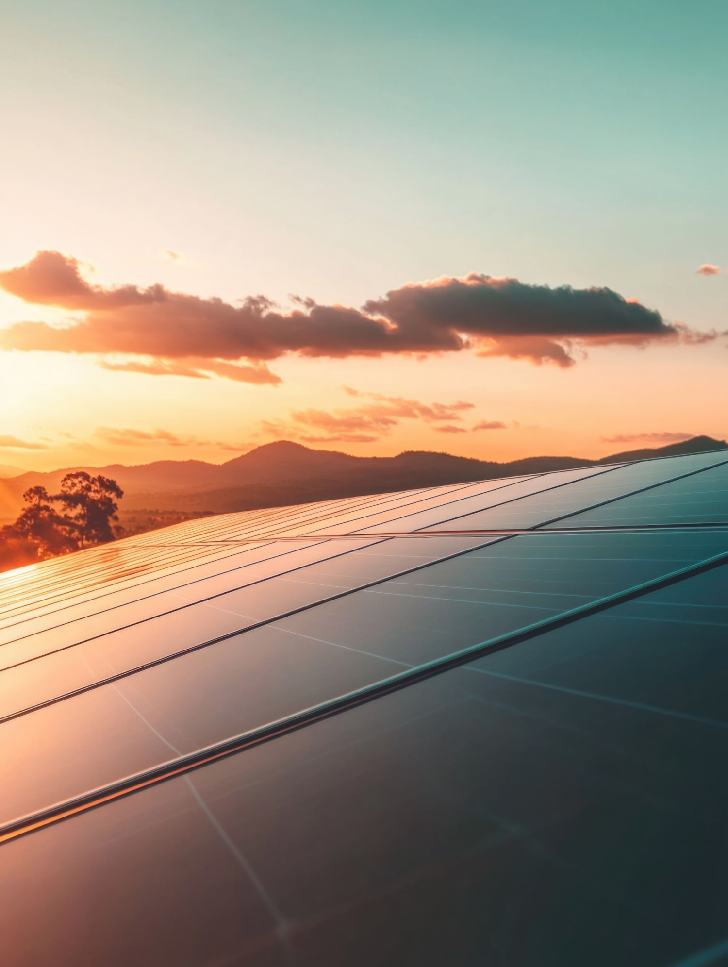 GoldenPeaks Capital starts production at its newest solar power plant near Bodroghalom, Hungary.